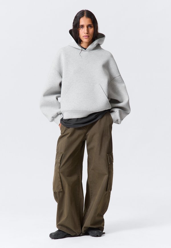 ÉLA SWEATER