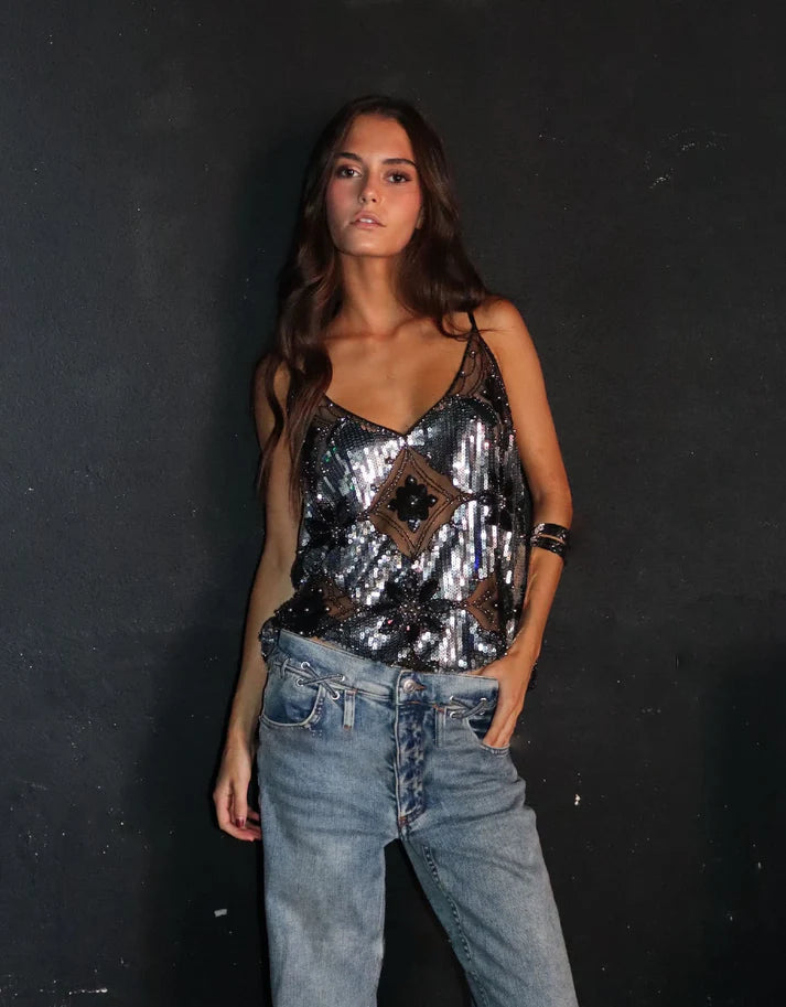 CASSANDRA TOP